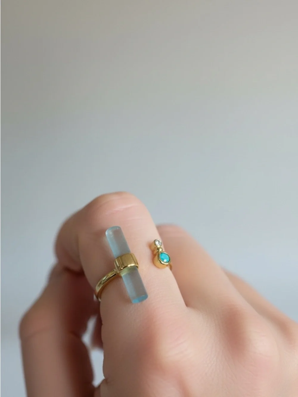 9/18 Size 8 Gold Ring with Blue Glass Bar and Turquoise Accent - Women Jewelry